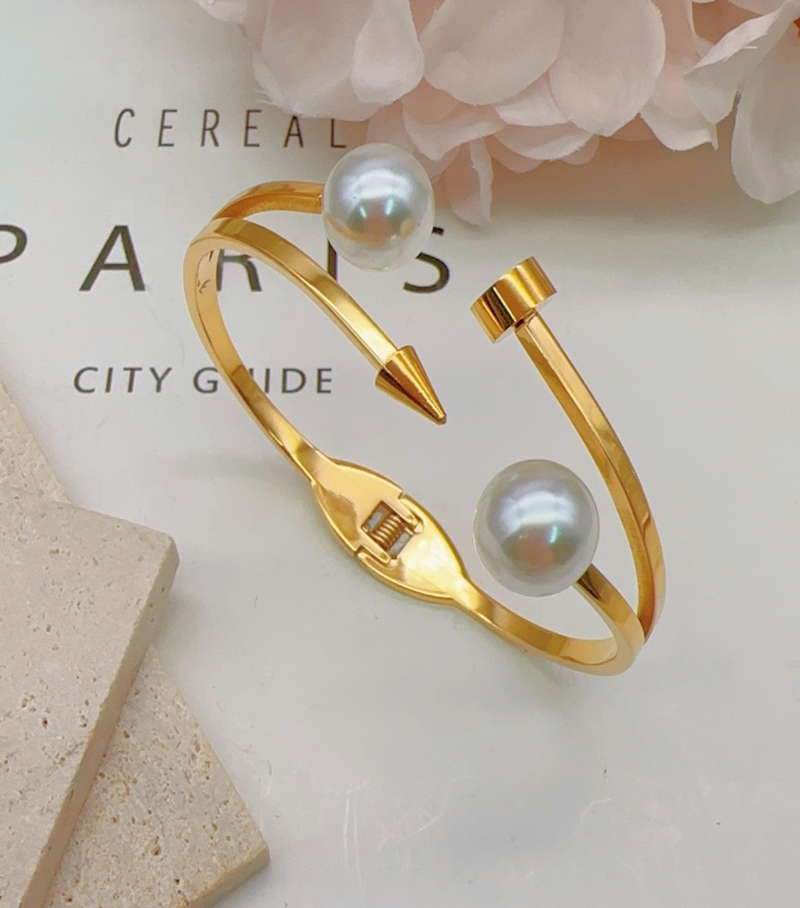 Pearl Nail Bangle
