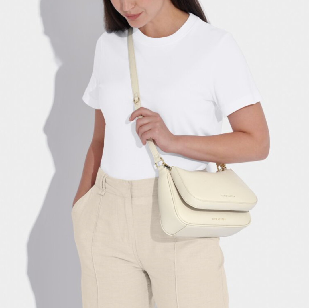 Aria Scoop Crossbody in Ecru