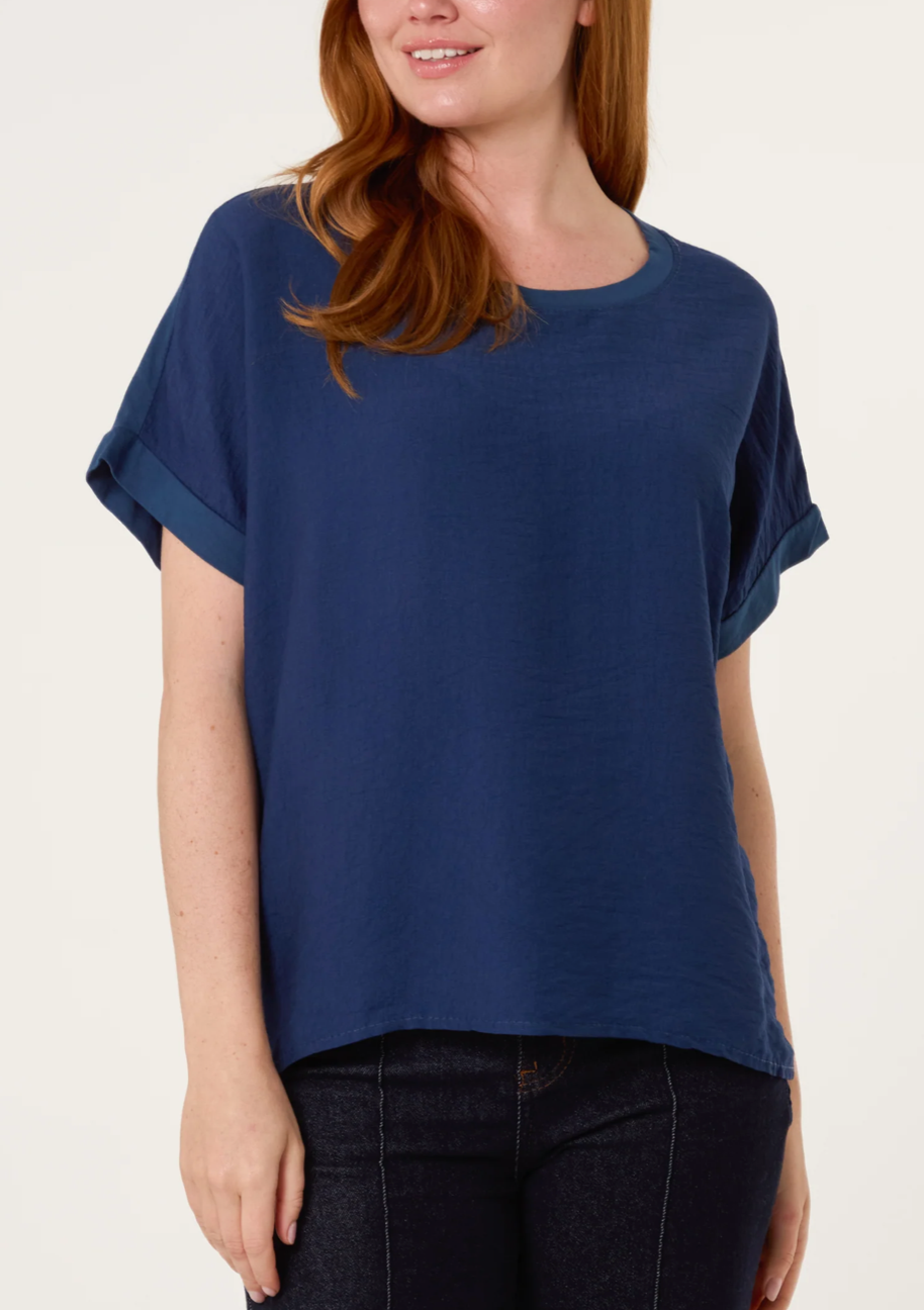 Contrast Edge Asymmetrical T-shirt