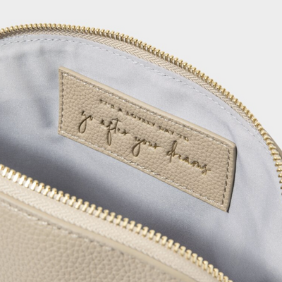 Secret message wash bag